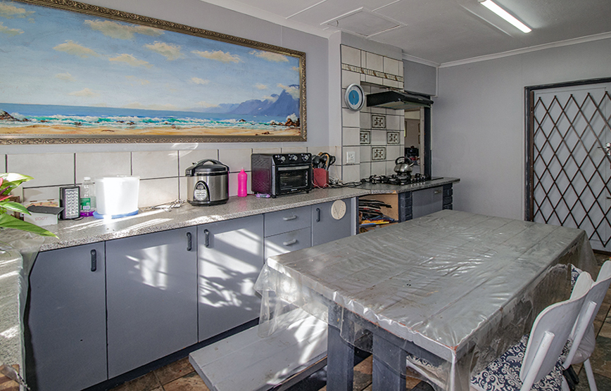 4 Bedroom Property for Sale in De Kelders Western Cape